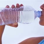 water drinken bij maagzuur